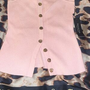 Elegant Pink Ribbed Top with Gold Buttons